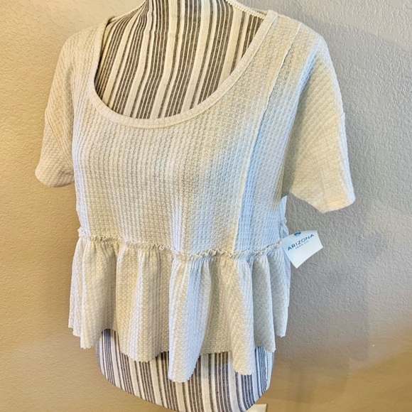 NWT Arizona Jean Co. Crop Top Large Cream Textured Peplum Top Cropped Short Slvs - Picture 5 of 13